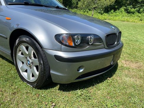 Used 2005 BMW 325xi Sedan AWD/4WD image 8