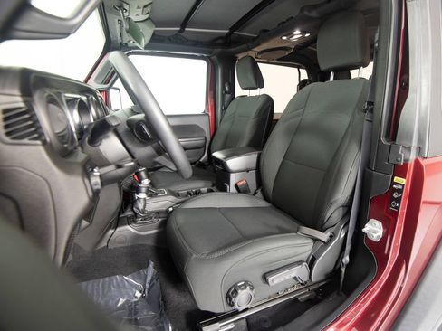 Used 2021 Jeep Wrangler Sport AWD/4WD image 26