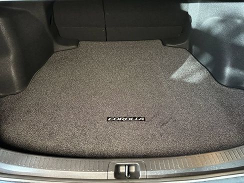 Used 2023 Toyota Corolla LE w/ Carpet Mat Package (TMS) FWD image 22