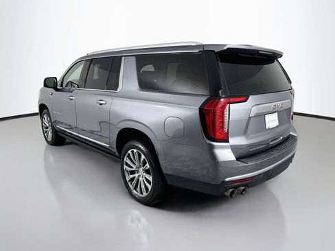 Used 2021 GMC Yukon XL Denali w/ Denali Premium Package AWD/4WD image 3