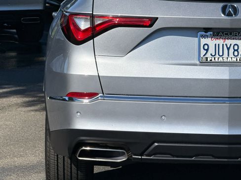 Used 2024 Acura MDX SH-AWD w/ Technology Package image 17