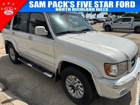Used 2001 Isuzu Trooper 2WD 4-Door image 2