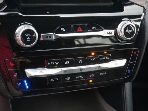 Certified 2022 Ford Explorer Limited w/ Equipment Group 301A image 23