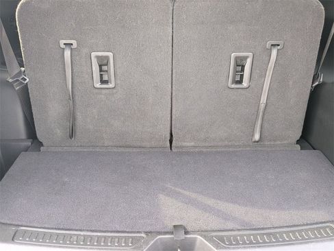 Used 2020 GMC Acadia SLE w/ Driver Convenience Package image 14