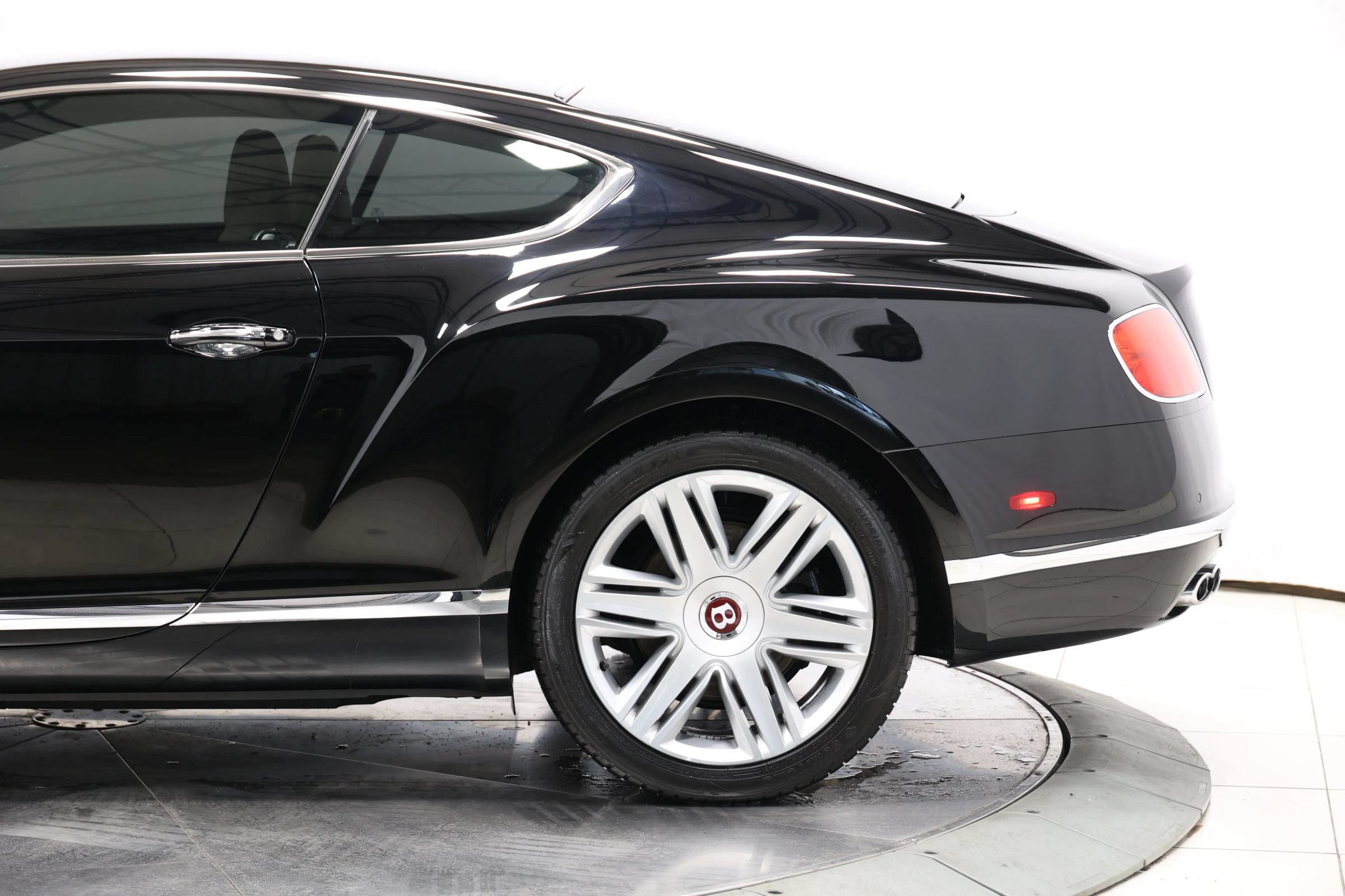 Used 2017 Bentley Continental GT AWD/4WD image 10