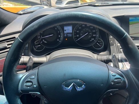 Used 2019 INFINITI Q70 Luxe w/ Sport Package RWD image 11