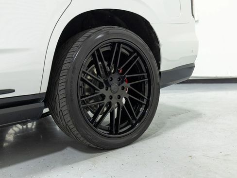 Used 2024 Cadillac Escalade V AWD/4WD image 14