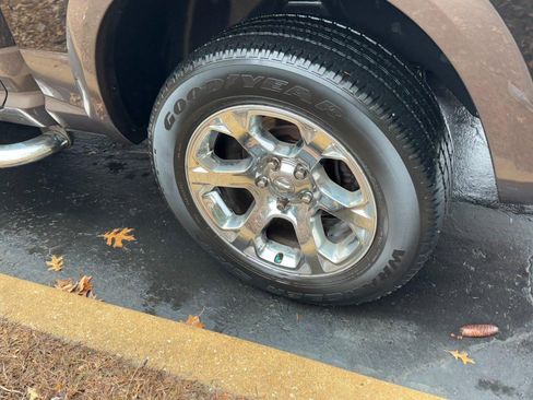 Used 2018 RAM 1500 Laramie w/ Convenience Group image 5