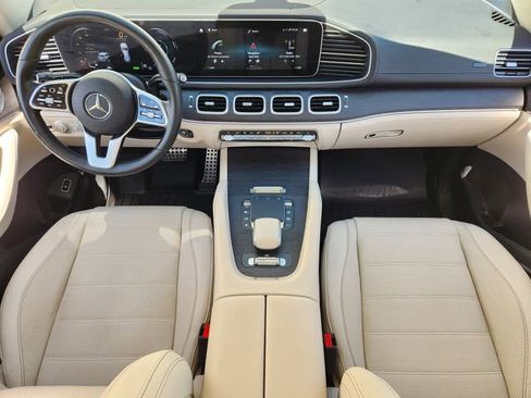 Used 2021 Mercedes-Benz GLS 580 4MATIC image 25