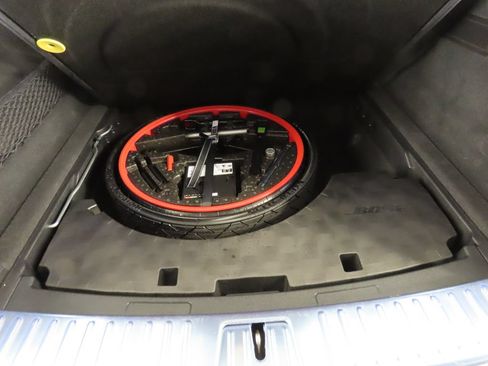 Certified 2025 Porsche Cayenne GTS AWD/4WD image 50