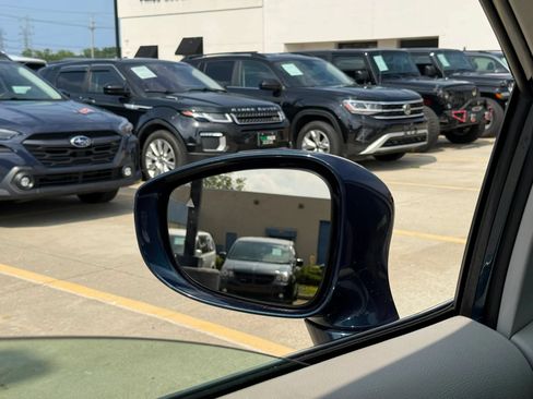 Used 2022 Chrysler Pacifica Touring-L w/ Uconnect Theater Family Group FWD image 55