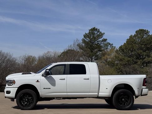 Used 2024 RAM 3500 Laramie w/ Night Edition AWD/4WD image 3