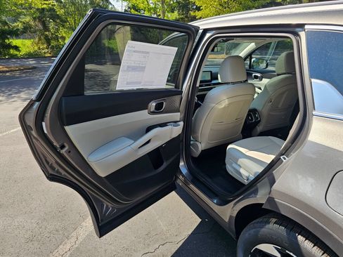 New 2026 Kia Sorento EX w/ EX Premium Package AWD/4WD image 23