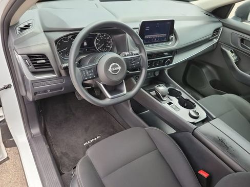 Used 2024 Nissan Rogue S AWD/4WD image 8