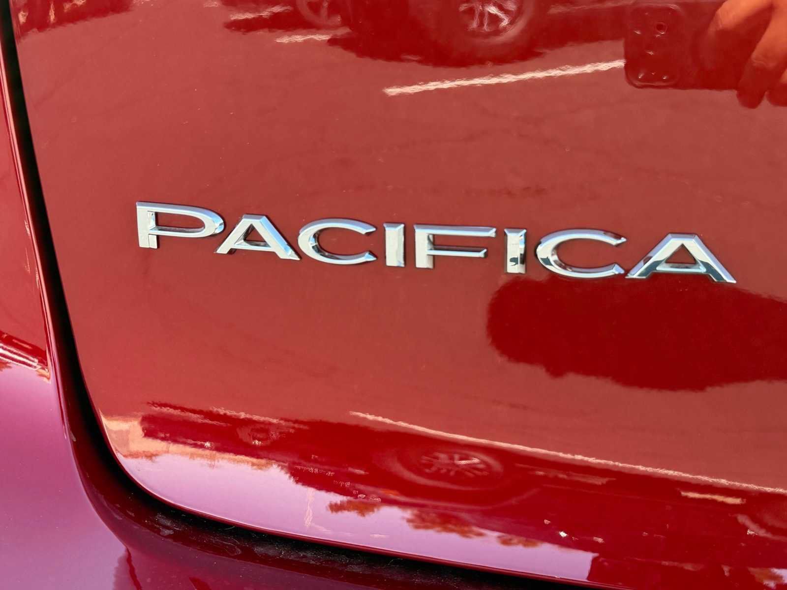 New 2026 Chrysler Pacifica Select AWD/4WD image 17