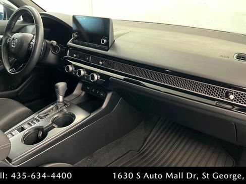Used 2025 Honda Civic Sport image 23