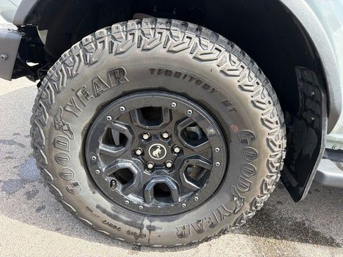 Used 2022 Ford Bronco Wildtrak AWD/4WD image 9