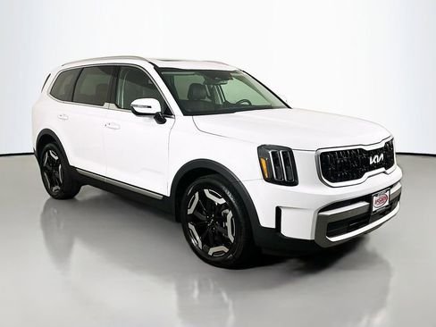 Certified 2023 Kia Telluride EX w/ EX Captain's Chair Package AWD/4WD image 19