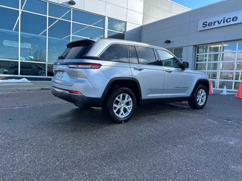 Certified 2023 Jeep Grand Cherokee Limited image 13