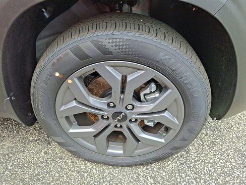 New 2025 Kia Seltos LX image 4