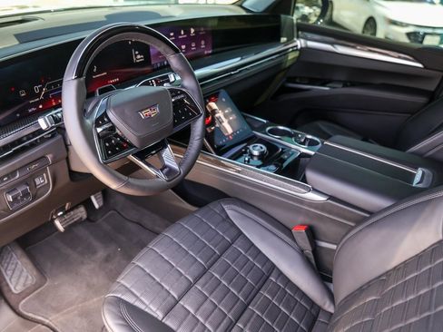 Used 2025 Cadillac Escalade V image 10