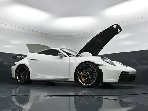 Certified 2024 Porsche 911 GT3 RWD image 32