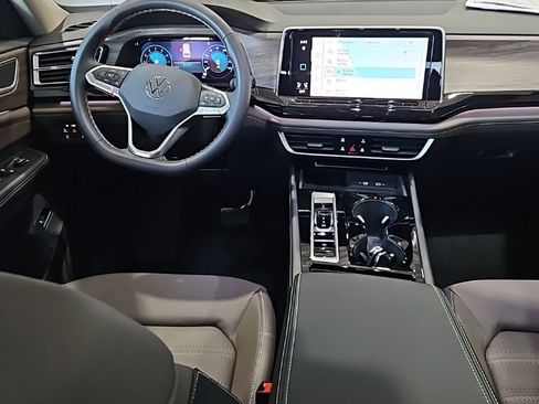 New 2026 Volkswagen Atlas SEL image 28