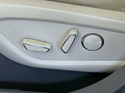 Used 2016 Lincoln MKX Reserve FWD image 23