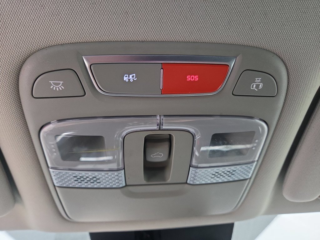 Used 2023 Kia Telluride AWD image 46