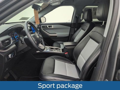 Certified 2023 Ford Explorer XLT w/ Equipment Group 202A image 4