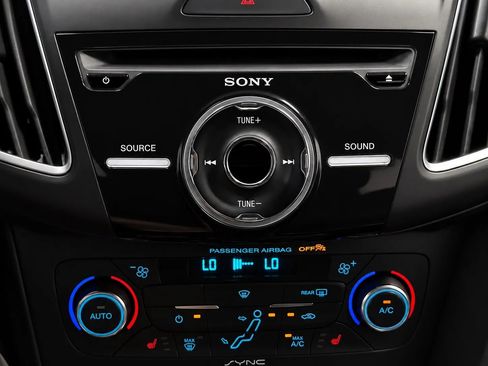 Used 2017 Ford Focus RS AWD/4WD image 48