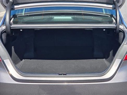 Used 2023 Toyota Camry SE image 6