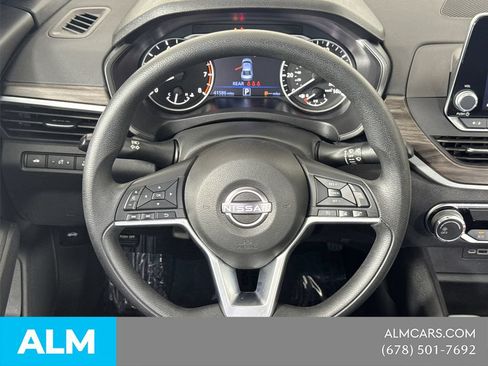Used 2025 Nissan Altima 2.5 SV FWD image 27