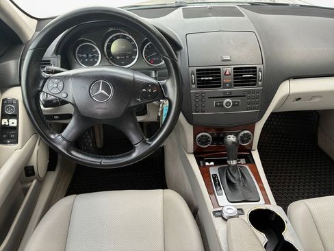 Used 2010 Mercedes-Benz C 300 Sedan image 17