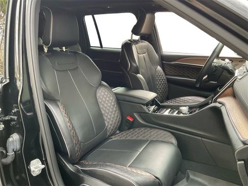 Used 2023 Jeep Grand Cherokee Summit image 28