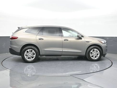 Used 2018 Buick Enclave Essence w/ Trailering Package FWD image 17