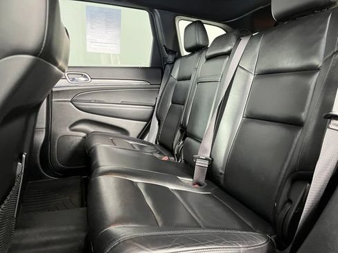 Used 2020 Jeep Grand Cherokee Limited AWD/4WD image 39