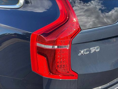 Used 2023 Volvo XC90 B6 Ultimate image 33