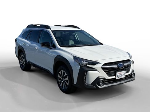 Certified 2023 Subaru Outback Premium AWD/4WD image 7