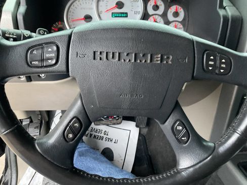 Used 2003 HUMMER H2 w/ Preferred Equipment Group image 17