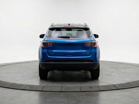Used 2025 Jeep Compass Limited AWD/4WD image 7