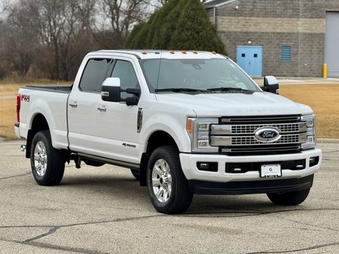 Used 2017 Ford F250 Platinum w/ Platinum Ultimate Package AWD/4WD image 15