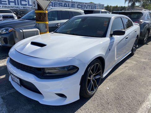 Used 2019 Dodge Charger R/T w/ Driver Confidence Group image 2