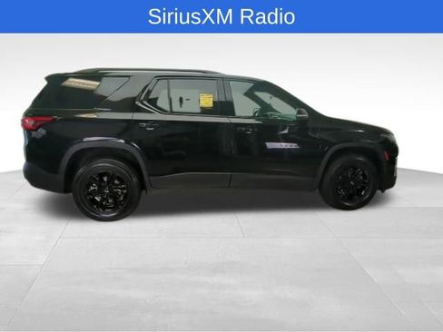 Used 2023 Chevrolet Traverse LT w/ Midnight/Sport Edition image 7