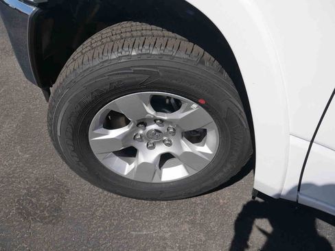 New 2026 RAM 1500 Big Horn AWD/4WD image 11