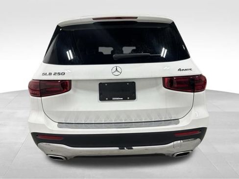 New 2026 Mercedes-Benz GLB 250 4MATIC image 6