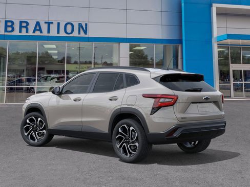 New 2026 Chevrolet Trax RS w/ Sunroof Package image 3