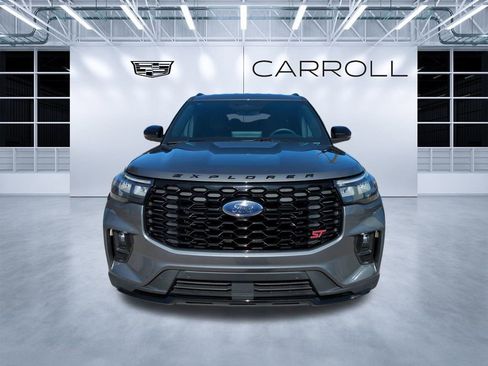 Used 2025 Ford Explorer ST image 9