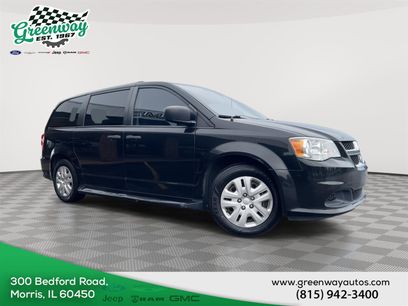 Used 2019 Dodge Grand Caravan SE w/ UConnect Hands-Free Group