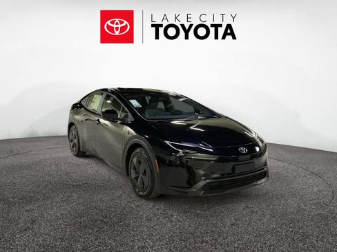 New 2026 Toyota Prius LE image 7